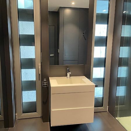 Tres Prismas Exclusive Villa Sarria Luaran gambar