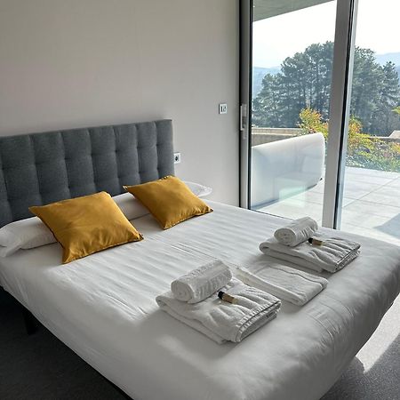 Tres Prismas Exclusive Villa Sarria Luaran gambar