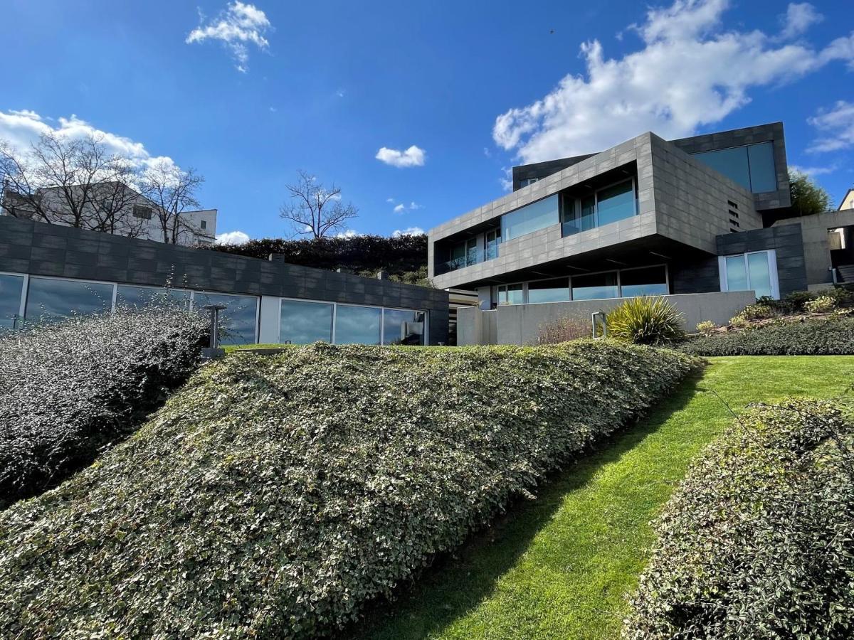 Tres Prismas Exclusive Villa Sarria Luaran gambar