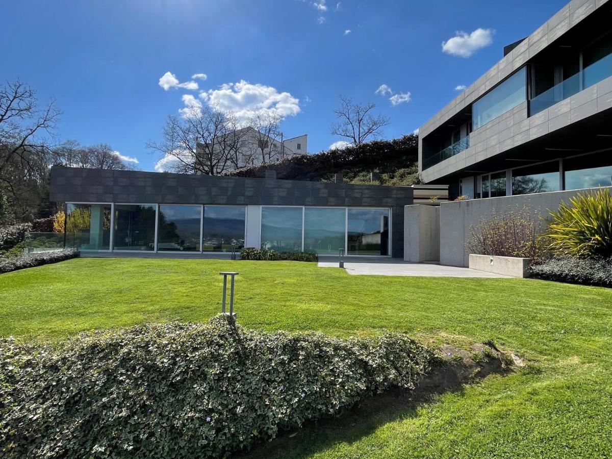 Tres Prismas Exclusive Villa Sarria Luaran gambar