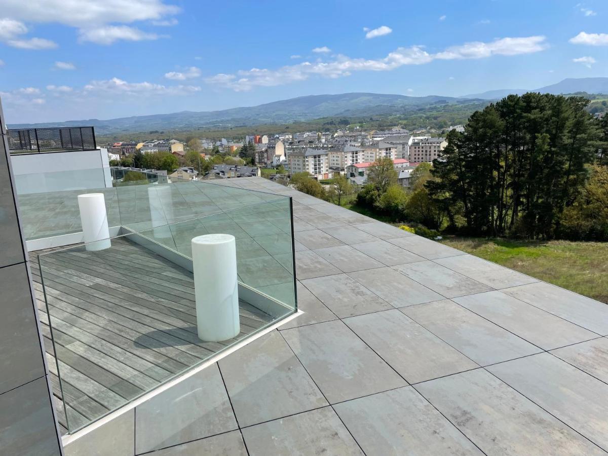 Tres Prismas Exclusive Villa Sarria Luaran gambar