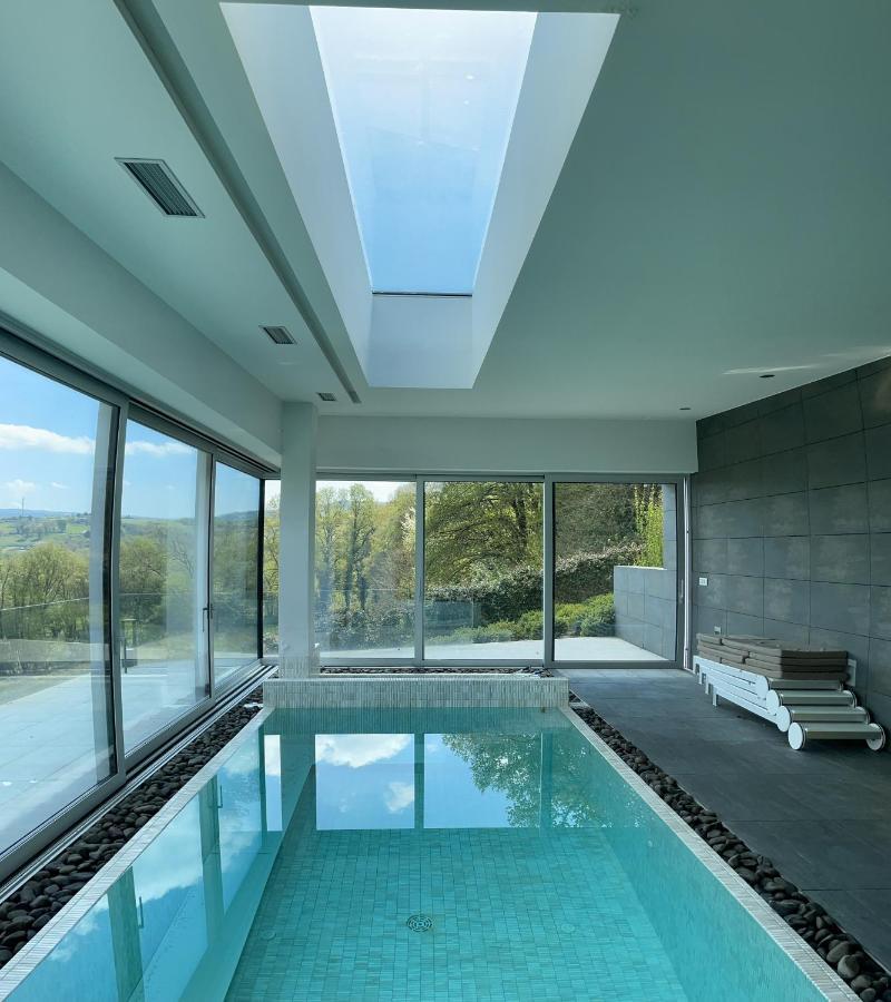Tres Prismas Exclusive Villa Sarria Luaran gambar