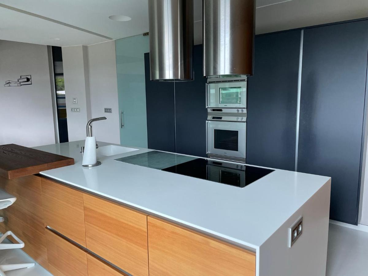 Tres Prismas Exclusive Villa Sarria Luaran gambar
