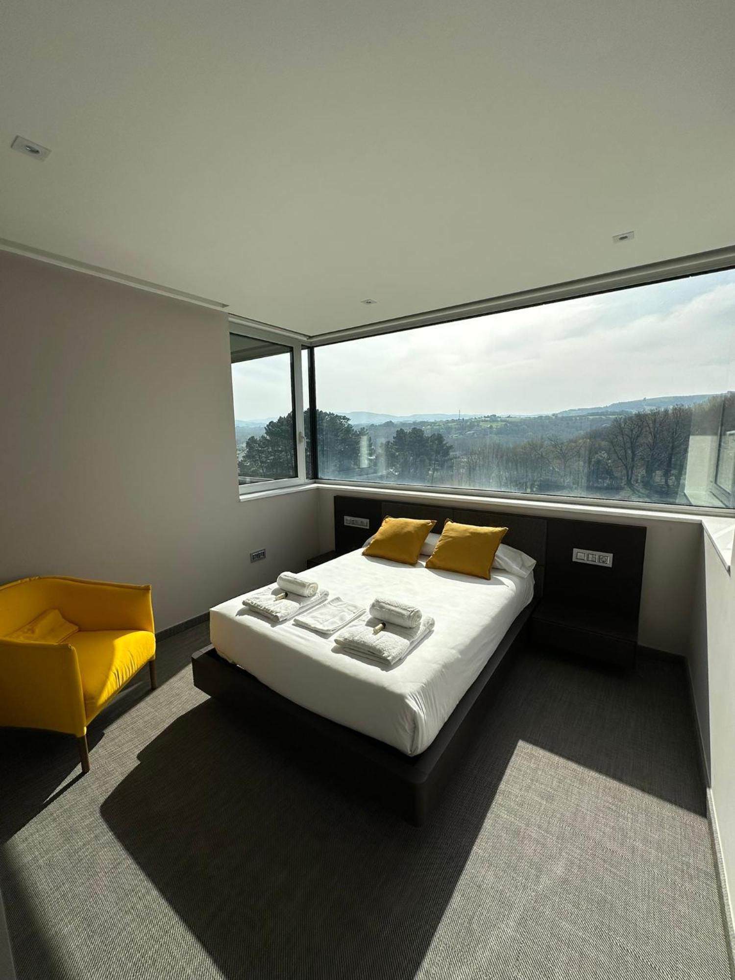 Tres Prismas Exclusive Villa Sarria Luaran gambar